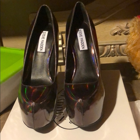 Heels - Picture 1 of 6